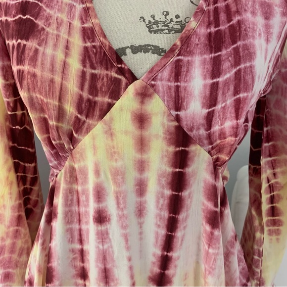 NWT Nasty Gal Tie Dye Open Tie Back Flared Sleeve Mini Dress Magenta Yellow 2 - Picture 4 of 10